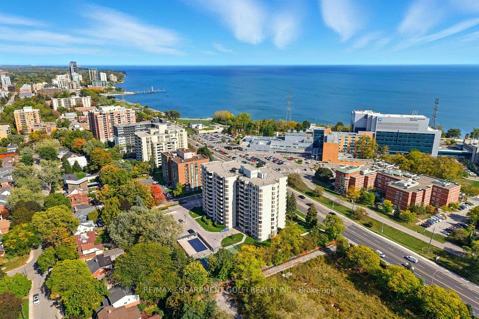 1201 North Shore Boulevard E 208, Burlington, ON L7S 1Z5 – photo 2