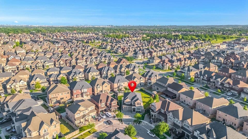 14 Observatory Crescent, Brampton, ON L6P 4H9 – photo 3