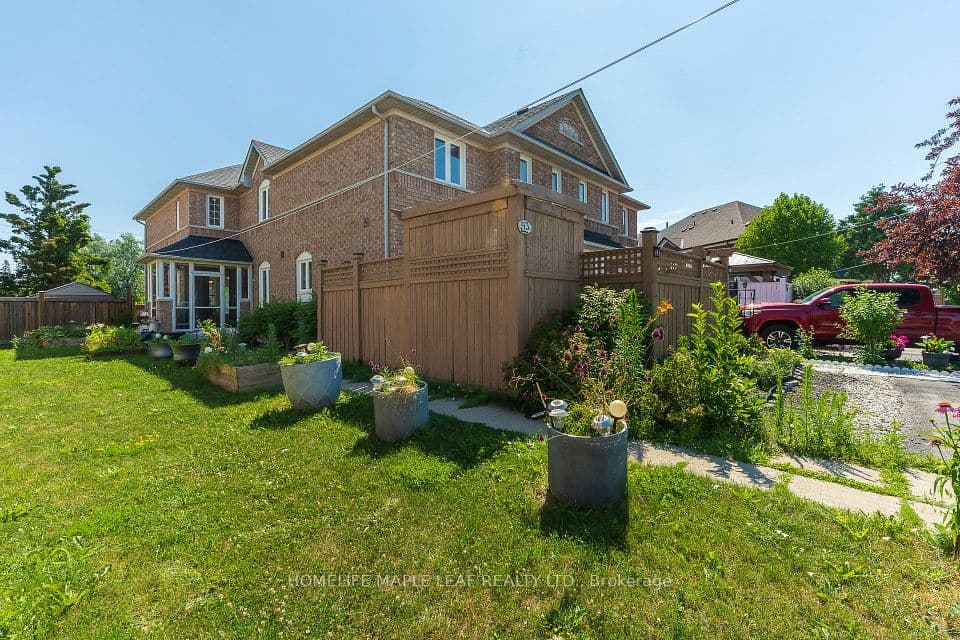 43 Morningmist Street, Brampton, ON L6R 2A6 – photo 2