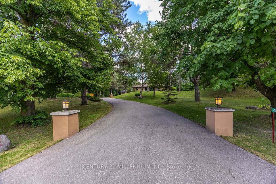 44 Gibson Lake Drive, Caledon, ON L7E 4B2 – main photo