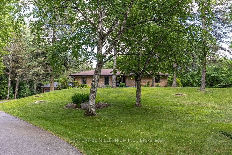44 Gibson Lake Drive, Caledon, ON L7E 4B2 – photo 2