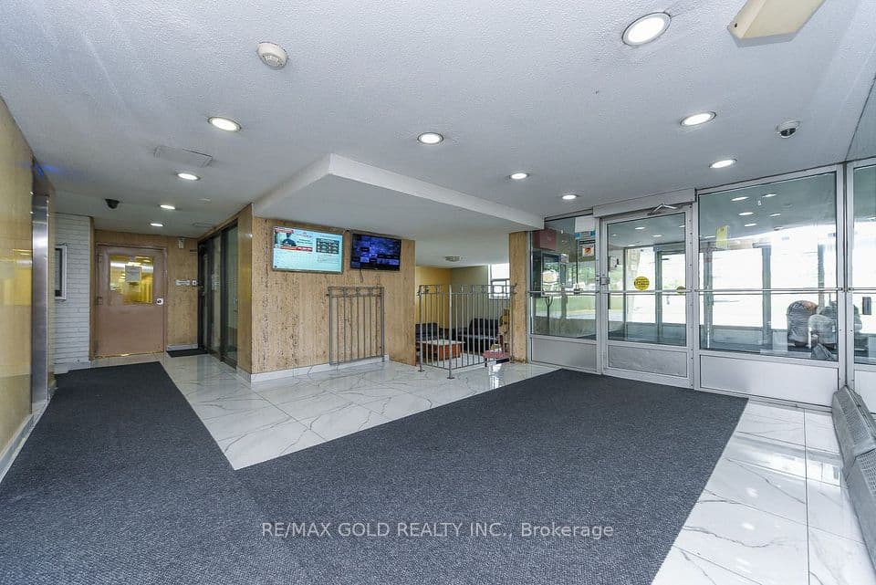 2645 Kipling Avenue 812, Toronto, ON M9V 3S6 – photo 3