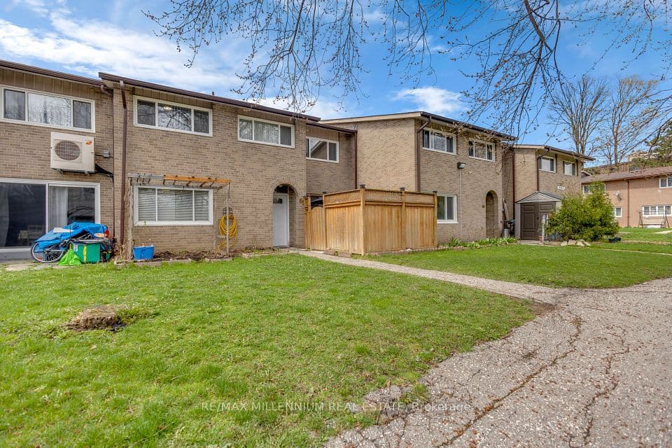 79 Driftwood Avenue 62, Toronto, ON M3N 2M7 – main photo
