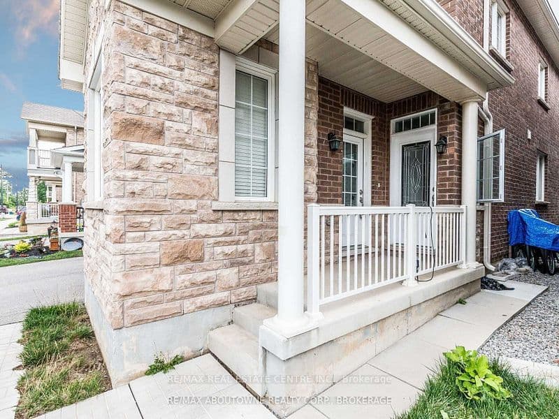 353 CEDAR HEDGE Road, Milton, ON L9T 8Y4 – photo 3