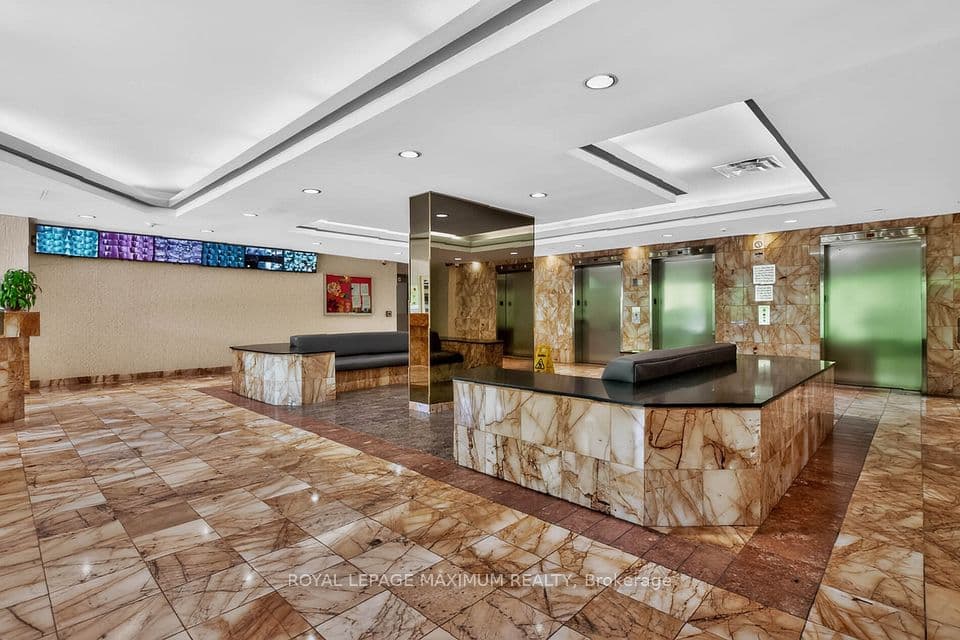 5 Rowntree Road 717, Toronto, ON M9V 5G9 – photo 3