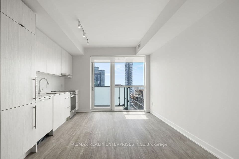 4130 Parkside Village Drive 3509, Mississauga, ON L5B 0L7 – photo 2