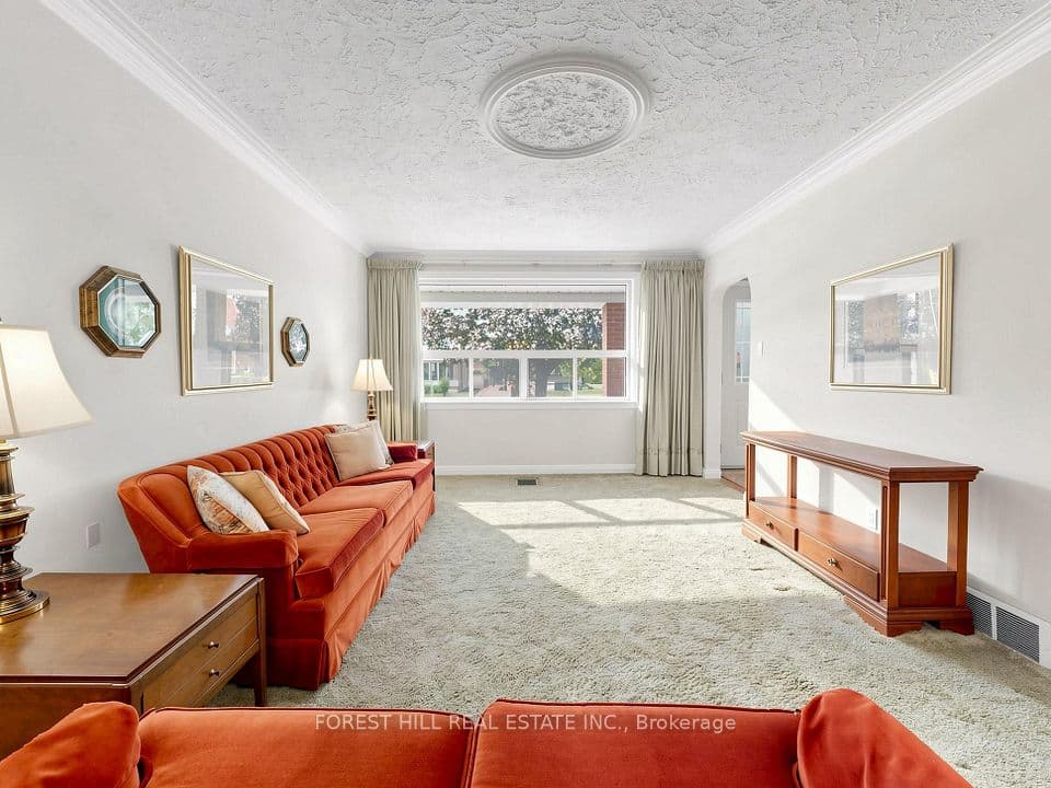 25 Cartwright Avenue, Toronto, ON M6A 1T8 – photo 3