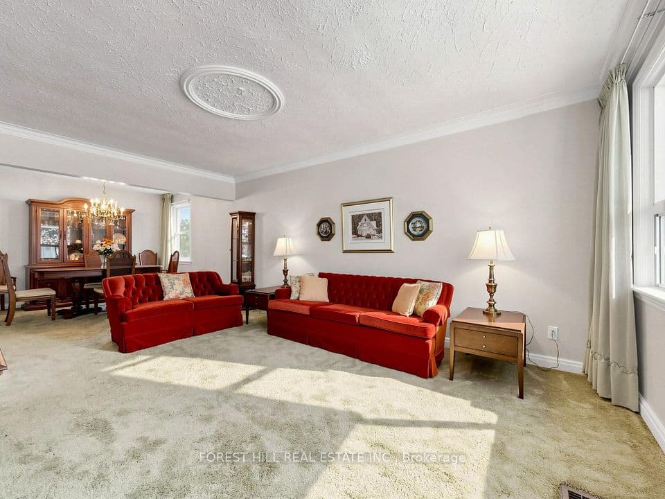 25 Cartwright Avenue, Toronto, ON M6A 1T8 – photo 2