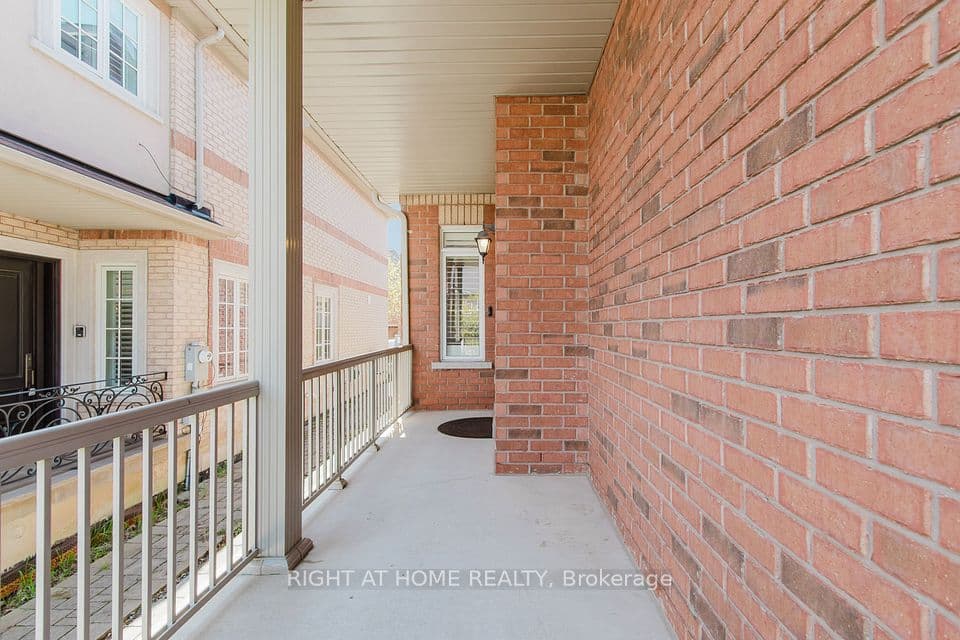 5294 Roadside Way, Mississauga, ON L5M 0H9 – photo 3