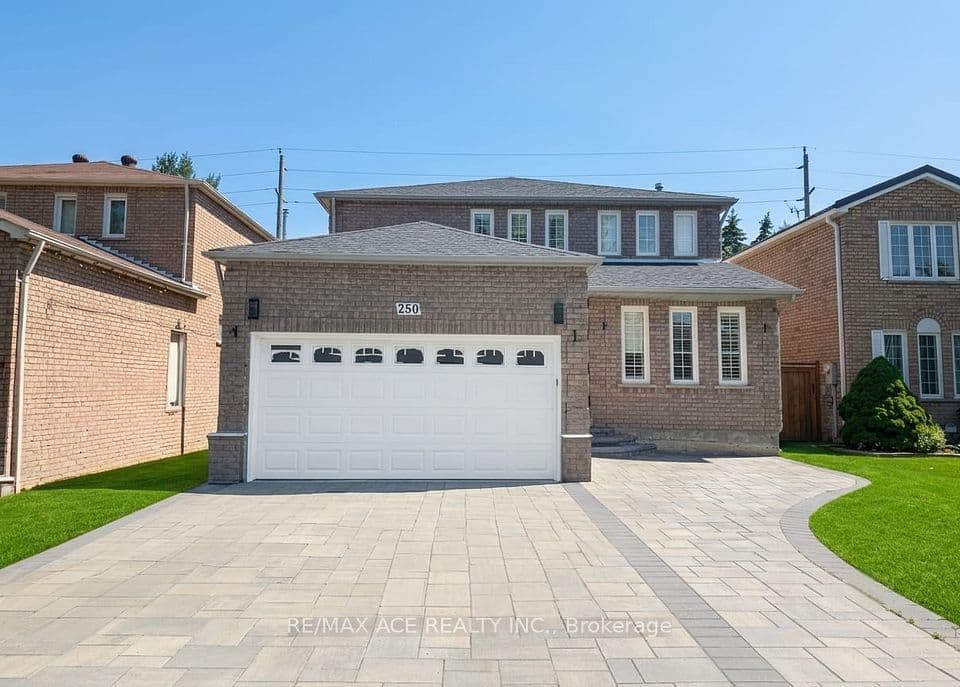 250 Murray Street, Brampton, ON L6X 3R9 – main photo