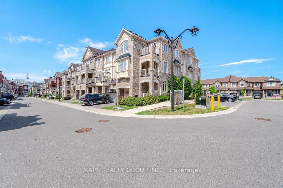 497 Manhattan Common, Oakville, ON L6H 3P6 – photo 3