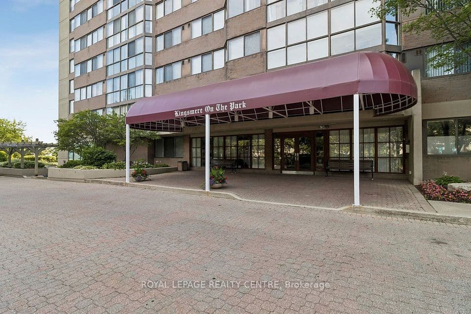 880 Dundas Street W 1006, Mississauga, ON L5C 4H3 – photo 3