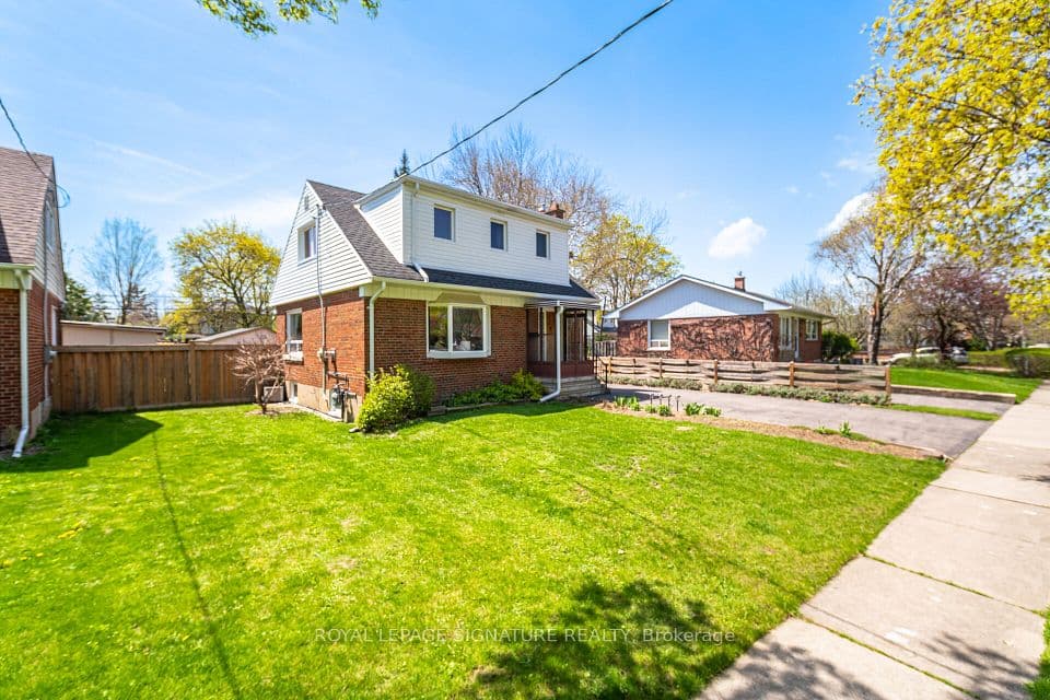 18 Erlesmere Avenue, Brampton, ON L6W 2T5 – photo 2