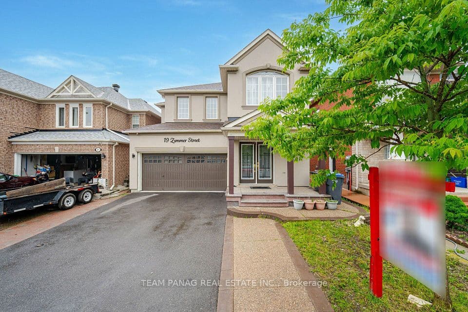 19 Zimmer Street, Brampton, ON L6S 6L3 – main photo