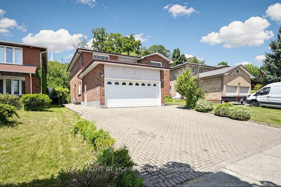 2614 Pollard Drive, Mississauga, ON L5C 3H1 – photo 3