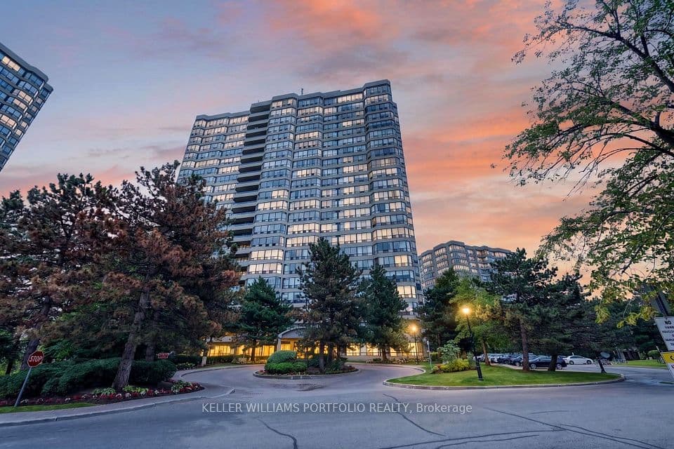 24 Hanover Road 1008, Brampton, ON L6S 5K8 – main photo