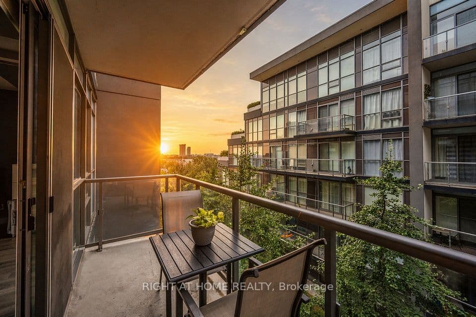 15 James Finlay Way 917, Toronto, ON M3M 0B3 – photo 2