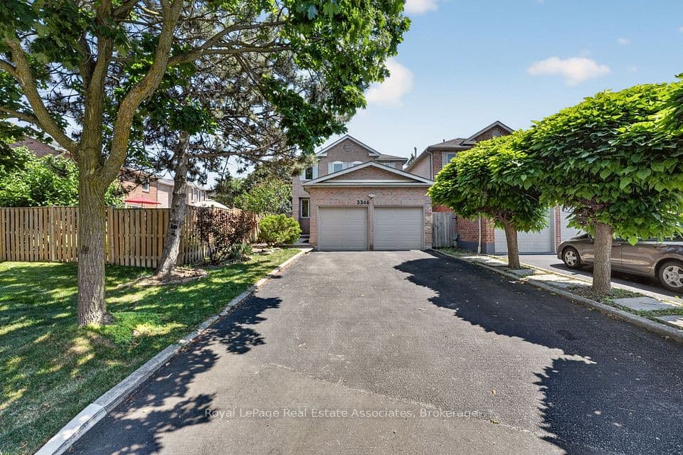 3346 Chartrand Crescent, Mississauga, ON L5L 4C5 – main photo