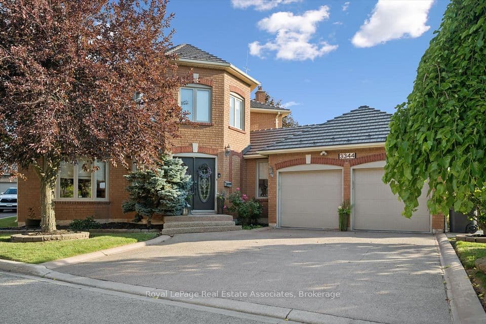 3344 Trelawny Circle, Mississauga, ON L5N 6N5 – main photo