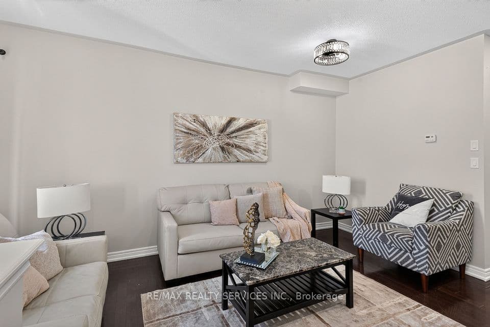 109 Bonnie Braes Drive N, Brampton, ON L6Y 0Z5 – photo 3