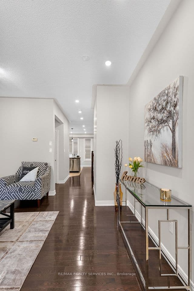109 Bonnie Braes Drive N, Brampton, ON L6Y 0Z5 – photo 2