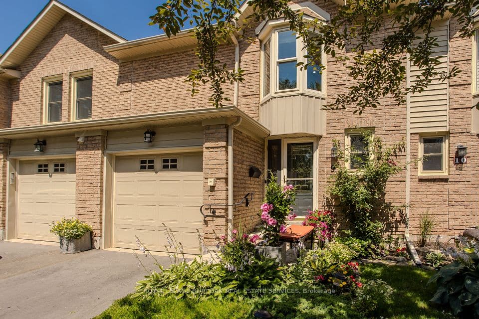 5411 Lakeshore Road 9, Burlington, ON L7L 1E1 – main photo