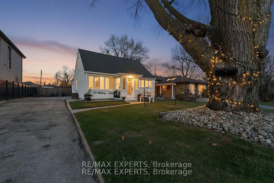 100 Wallasey Avenue, Toronto, ON M9M 1E4 – main photo
