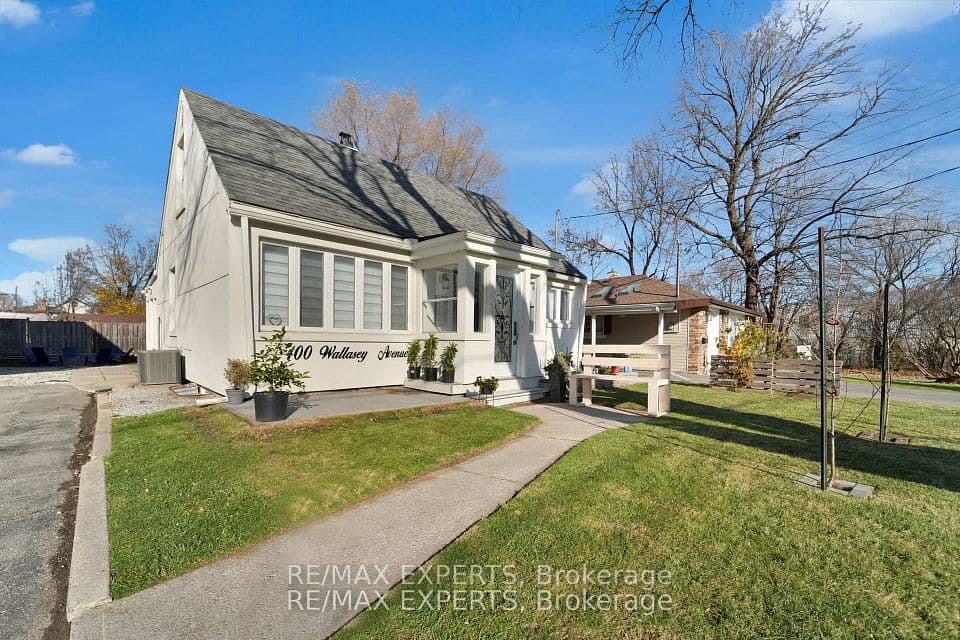 100 Wallasey Avenue, Toronto, ON M9M 1E4 – photo 3
