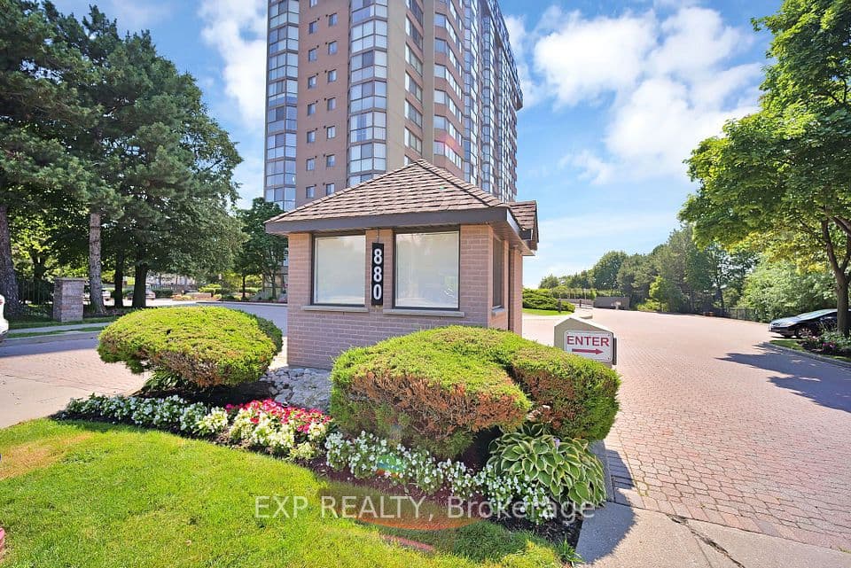 880 Dundas Street W 307, Mississauga, ON L5C 4H3 – photo 2
