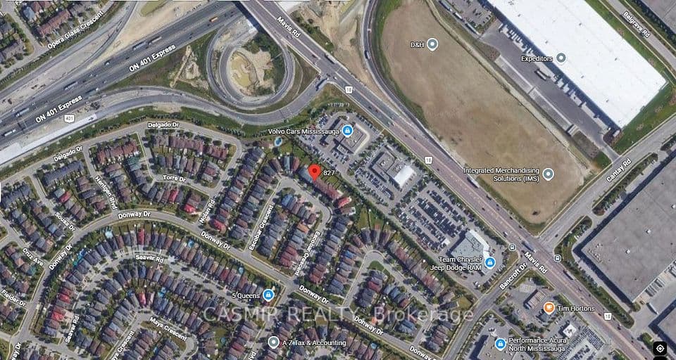 827 Escobar Crescent, Mississauga, ON L5V 2S6 – photo 2