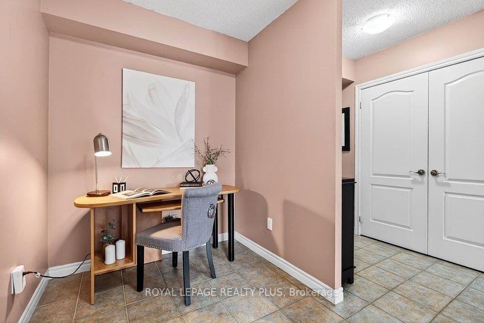 2088 Lawrence Avenue W 412, Toronto, ON M9N 3Z9 – photo 3