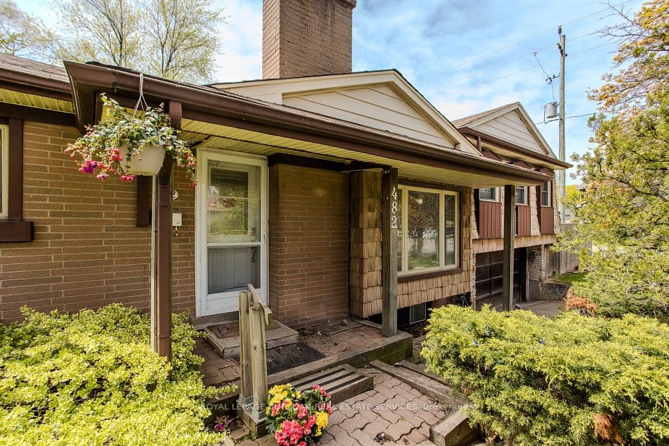 482 Sherin Drive, Oakville, ON L6L 4J5 – photo 2
