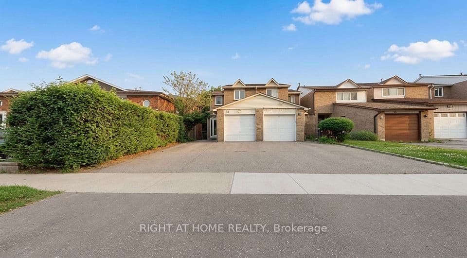 35 Chalfield Lane, Mississauga, ON L4Z 1K8 – main photo