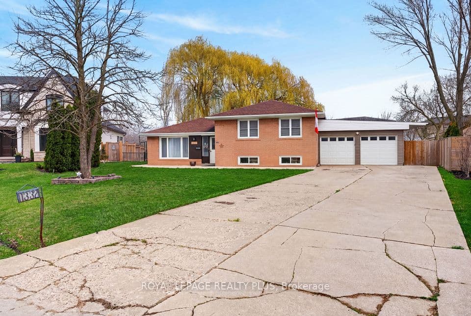 1332 Stanbury Road, Oakville, ON L6L 2J4 – main photo