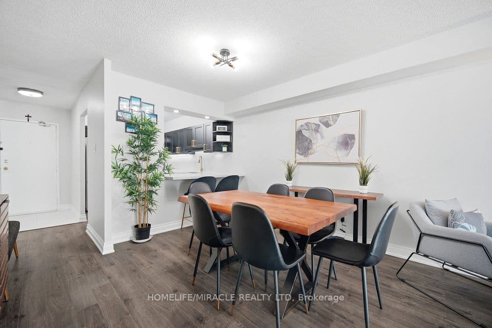 238 Albion Road 102, Toronto, ON M9W 6A7 – photo 3