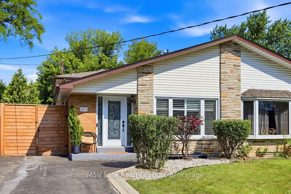 1171 Gripsholm Road, Mississauga, ON L4Y 2G8 – main photo