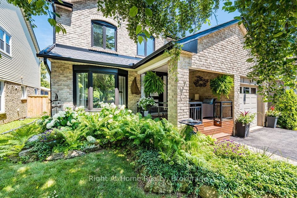 3287 Victoria Street, Oakville, ON L6L 5T5 – photo 2