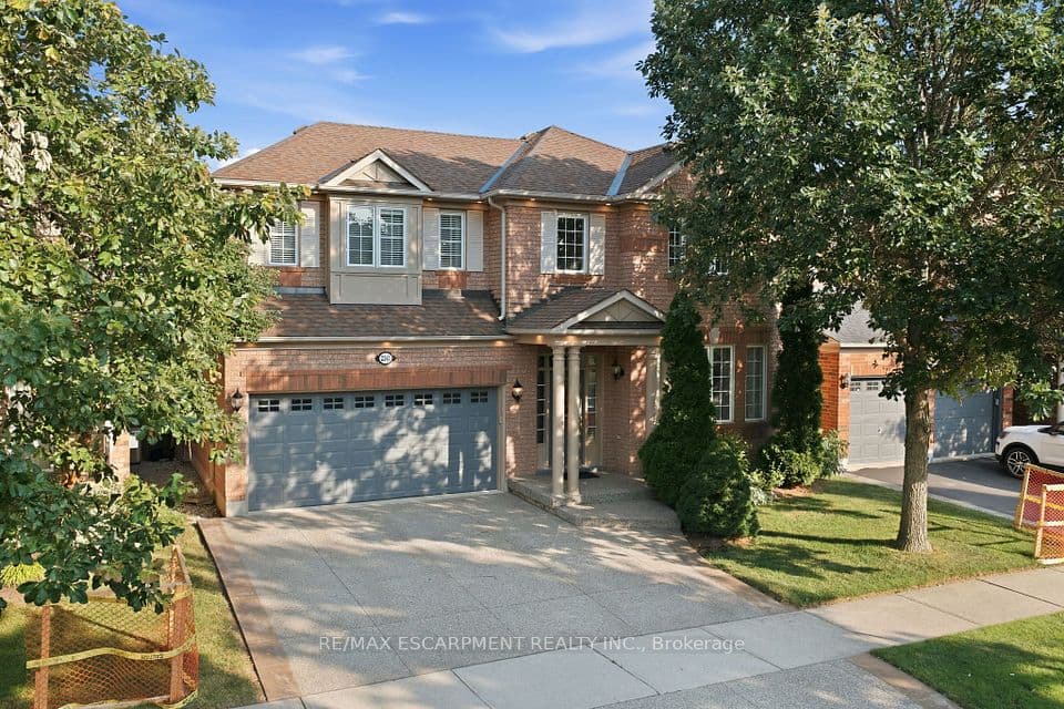 2241 Glazebrook Circle, Oakville, ON L6M 5B5 – photo 2