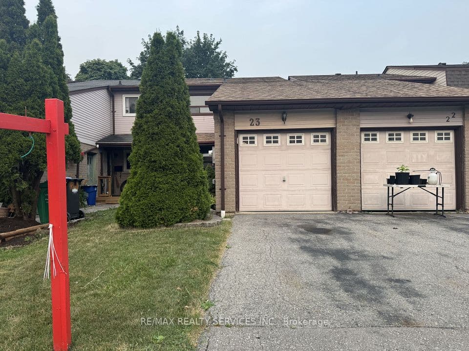 23 Scottsdale Court, Brampton, ON L6W 3R8 – main photo