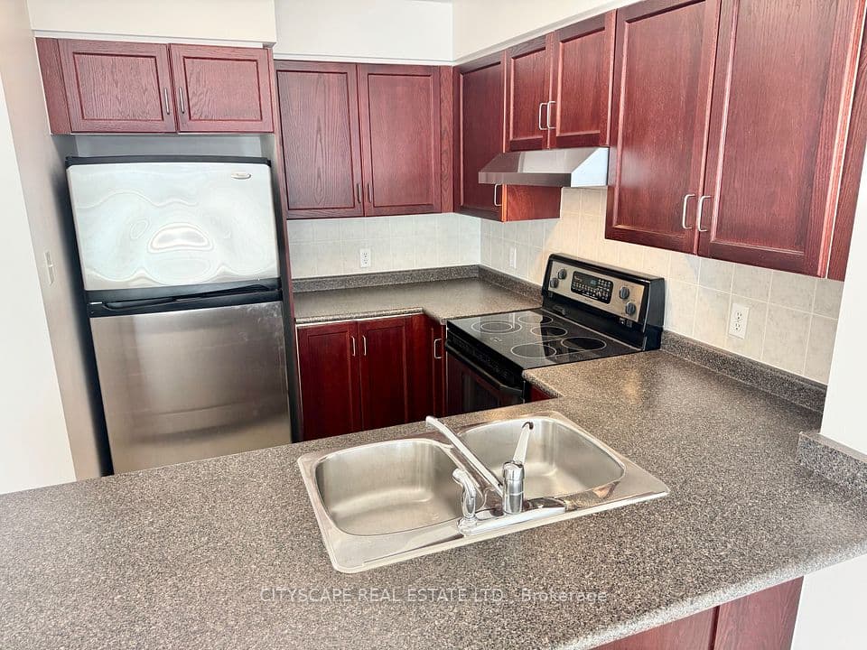 156 Enfield Place #1606, Mississauga, ON L5B 4L8 – photo 3