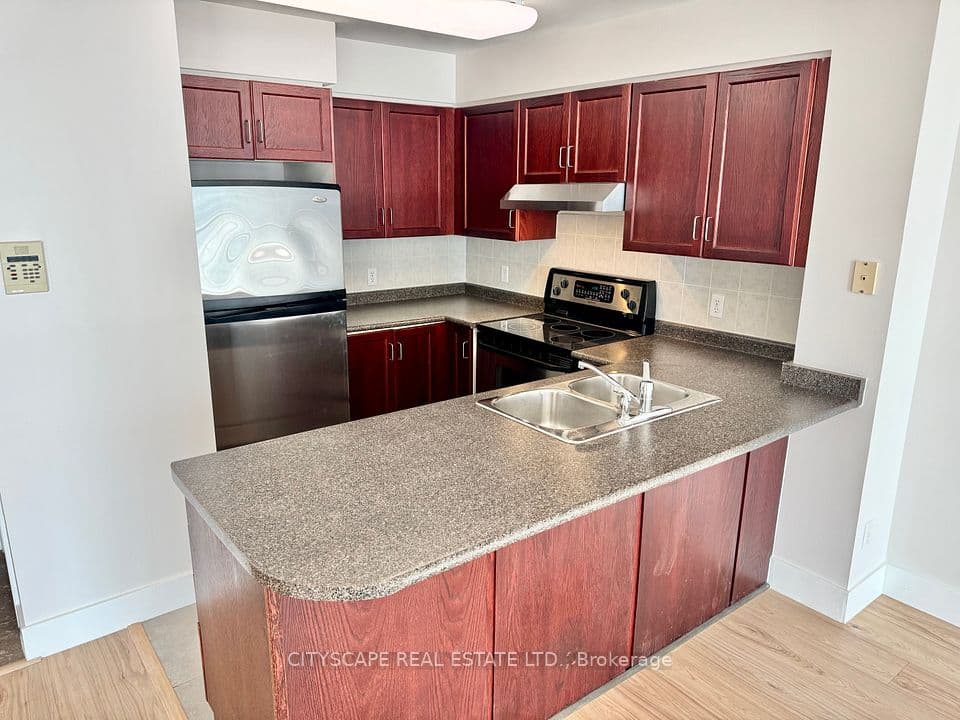156 Enfield Place #1606, Mississauga, ON L5B 4L8 – photo 2