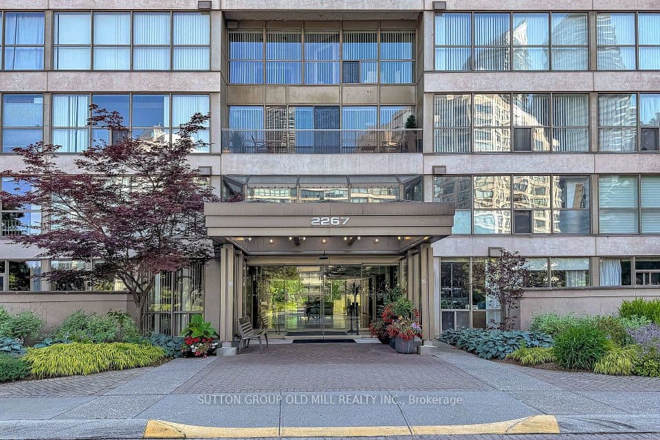 2267 Lake Shore Boulevard W 1307, Toronto, ON M8V 3X2 – photo 2