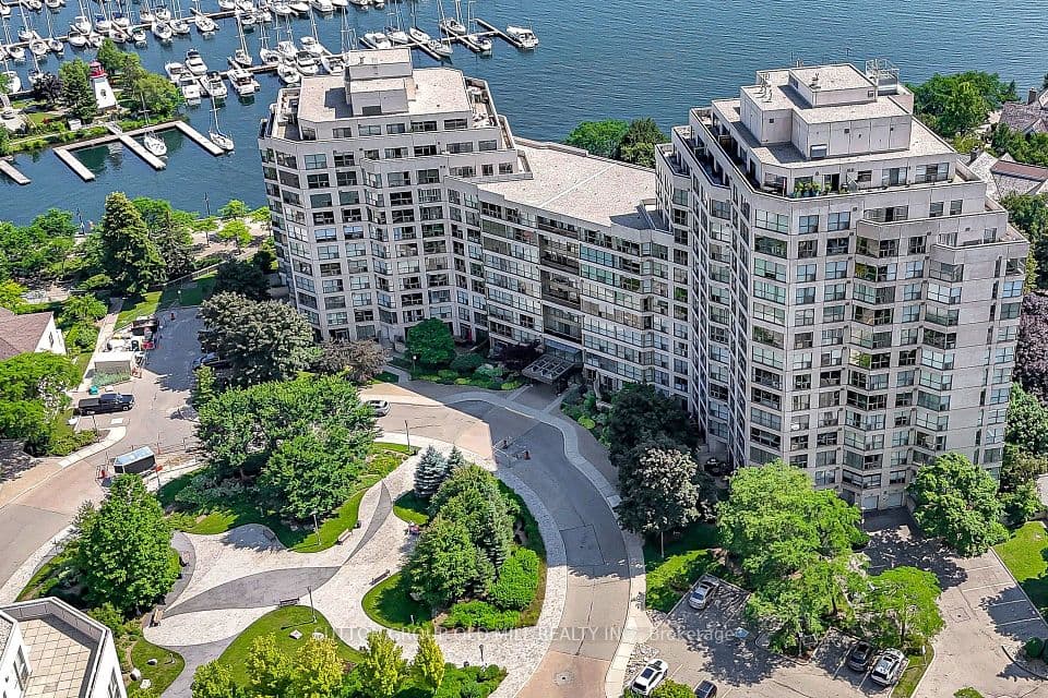2267 Lake Shore Boulevard W 1307, Toronto, ON M8V 3X2 – main photo
