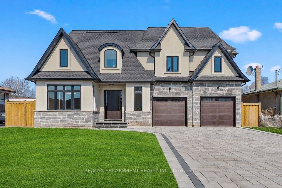 383 Wadsworth Street, Oakville, ON L6K 2A2 – main photo