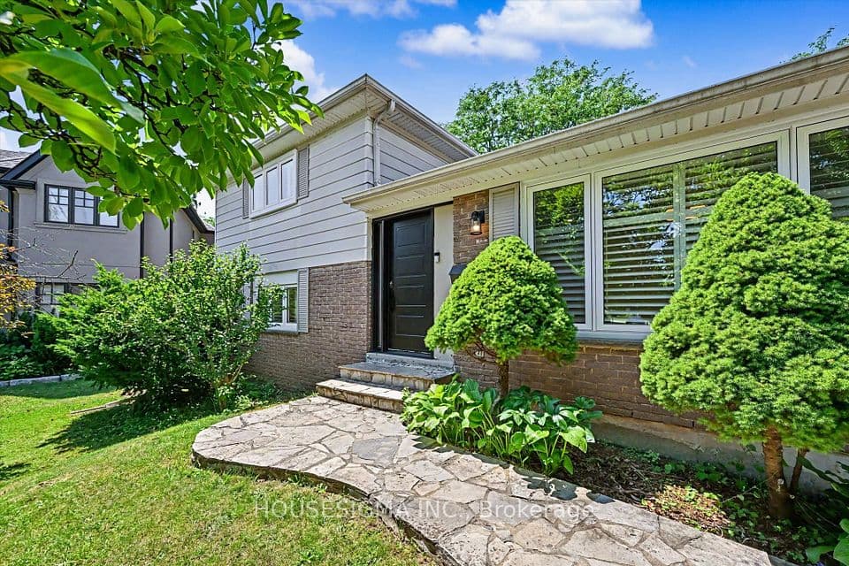 444 Withnell Crescent, Oakville, ON L6L 3L9 – photo 2
