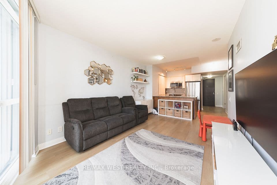 1 Valhalla Inn Road 1206, Toronto, ON M9B 1S9 – photo 2
