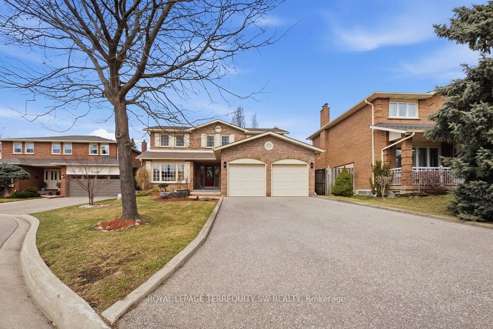 1169 Carlo Court, Mississauga, ON L4W 3N6 – photo 3
