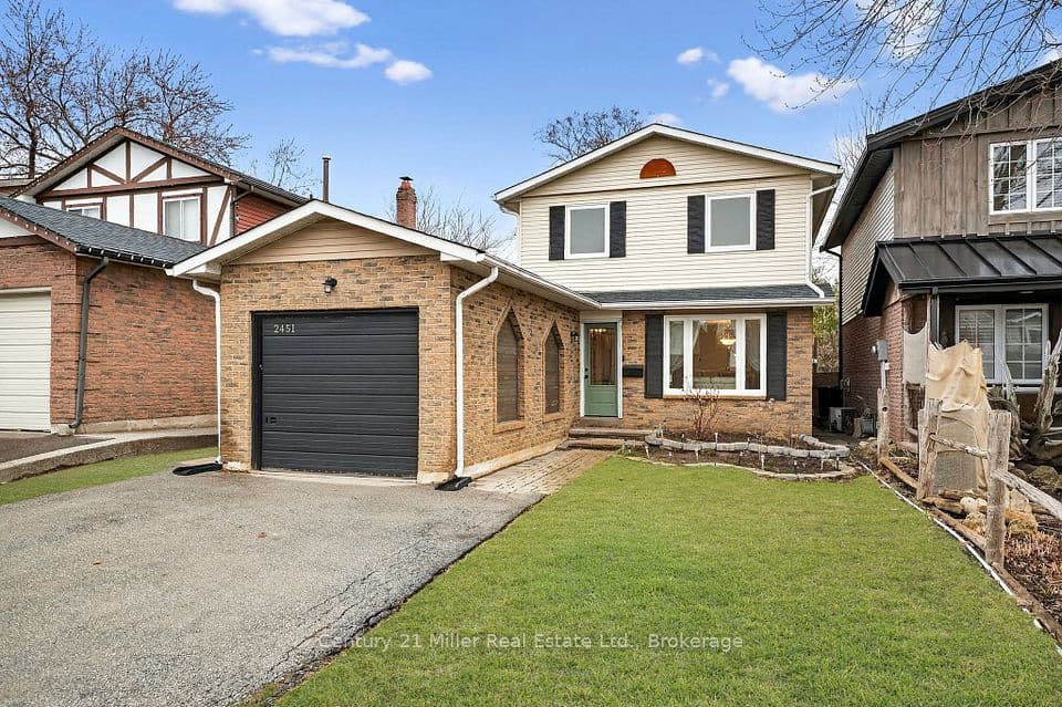 2451 Malcolm Crescent, Burlington, ON L7P 3Y7 – main photo