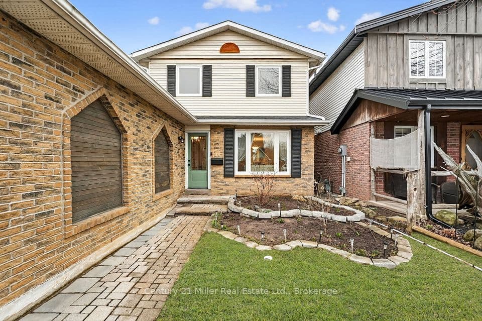 2451 Malcolm Crescent, Burlington, ON L7P 3Y7 – photo 2