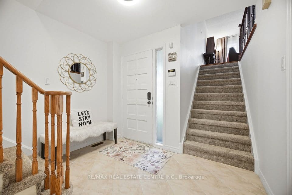 6884 Edenwood Drive, Mississauga, ON L5N 4V6 – photo 3